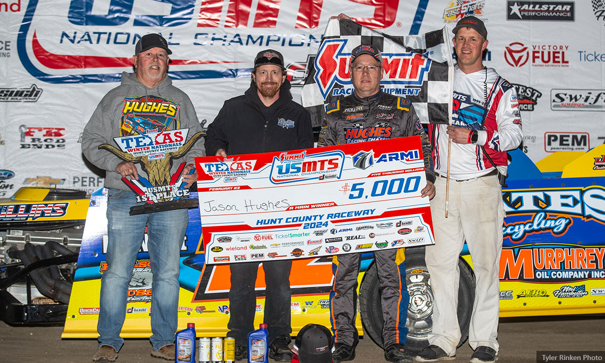 Jason Hughes won the USMTS Modified main event.