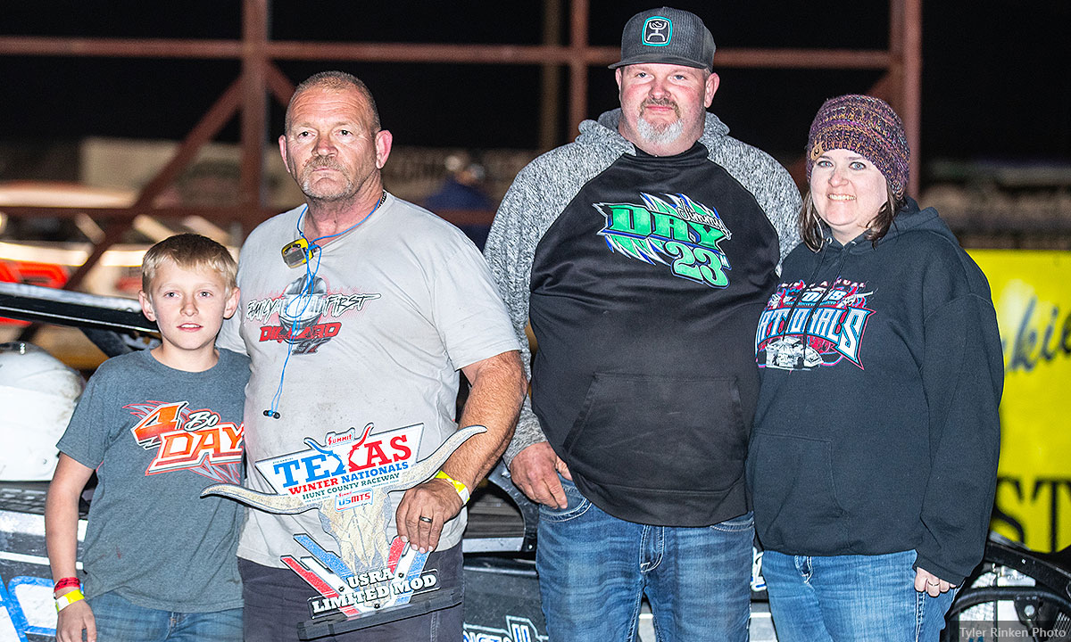 Jimmy Day won the USRA Limited Mod main event.